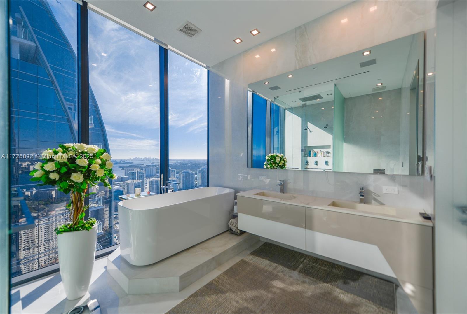 MUSE CONDO - Residential