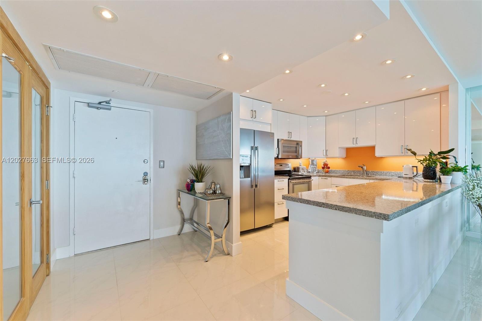 2301 Collins Ave 1210