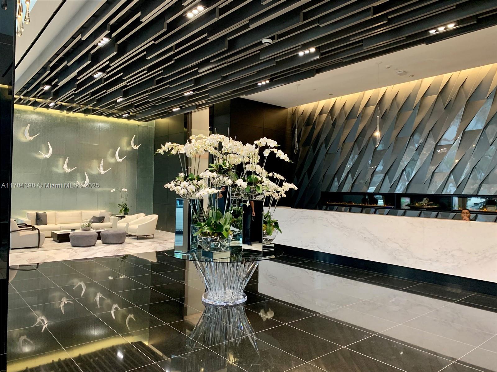 PARAMOUNT MIAMI WORLDCENT - Residential