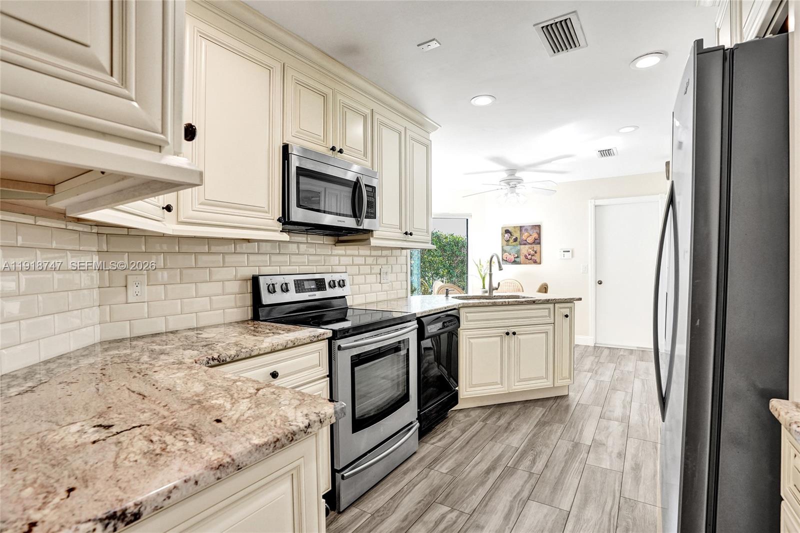 BREAKERS WEST 6 - Residential