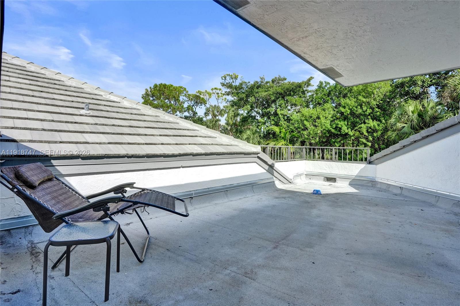 BREAKERS WEST 6 - Residential