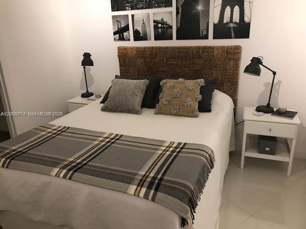 TDR TOWER III CONDO - Residential Lease