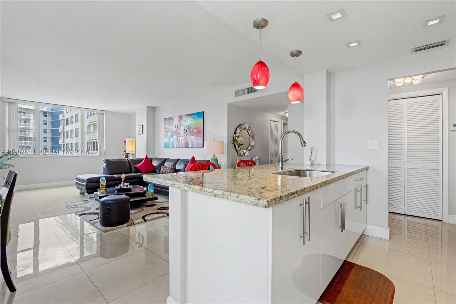 HILLCREST EAST NO 23 COND - Residential