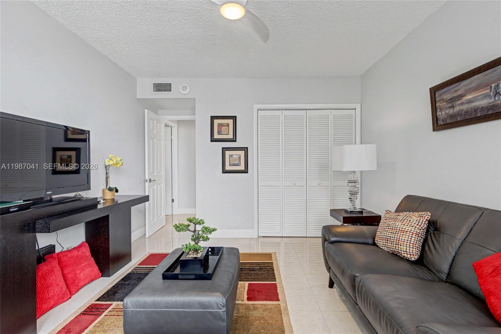 HILLCREST EAST NO 23 COND - Residential