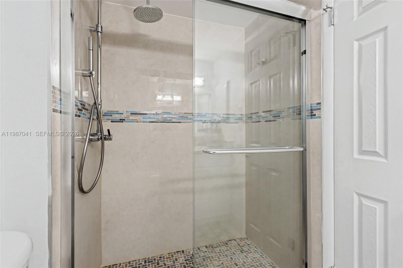 HILLCREST EAST NO 23 COND - Residential