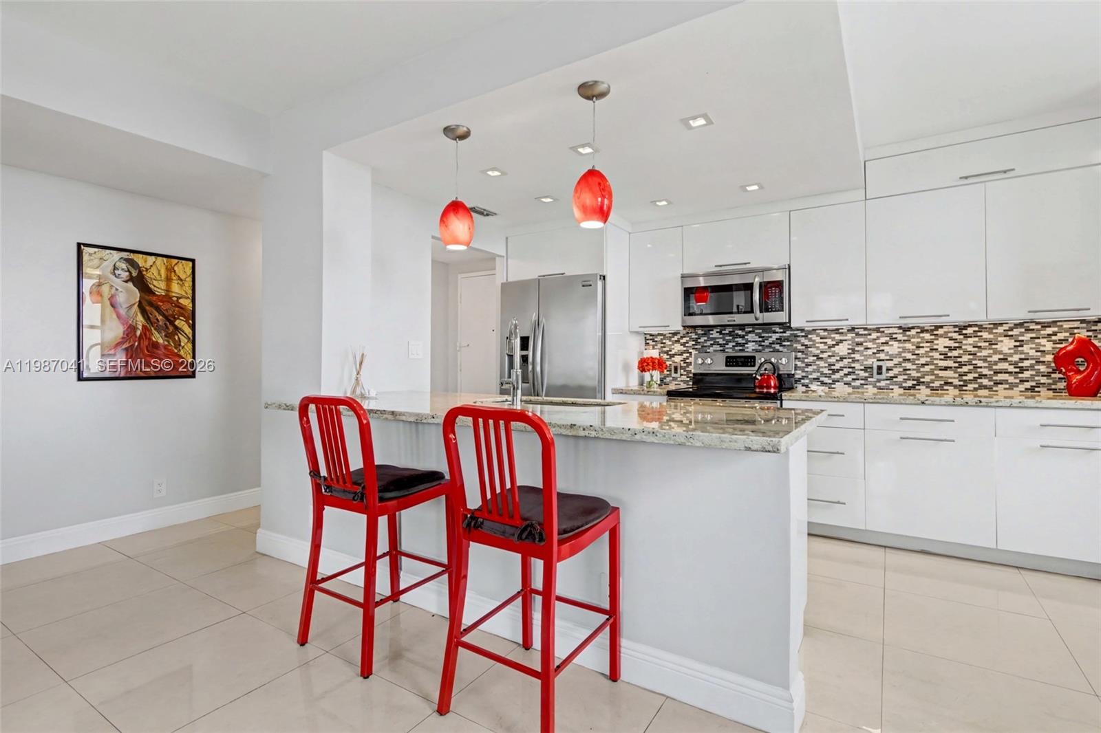 HILLCREST EAST NO 23 COND - Residential