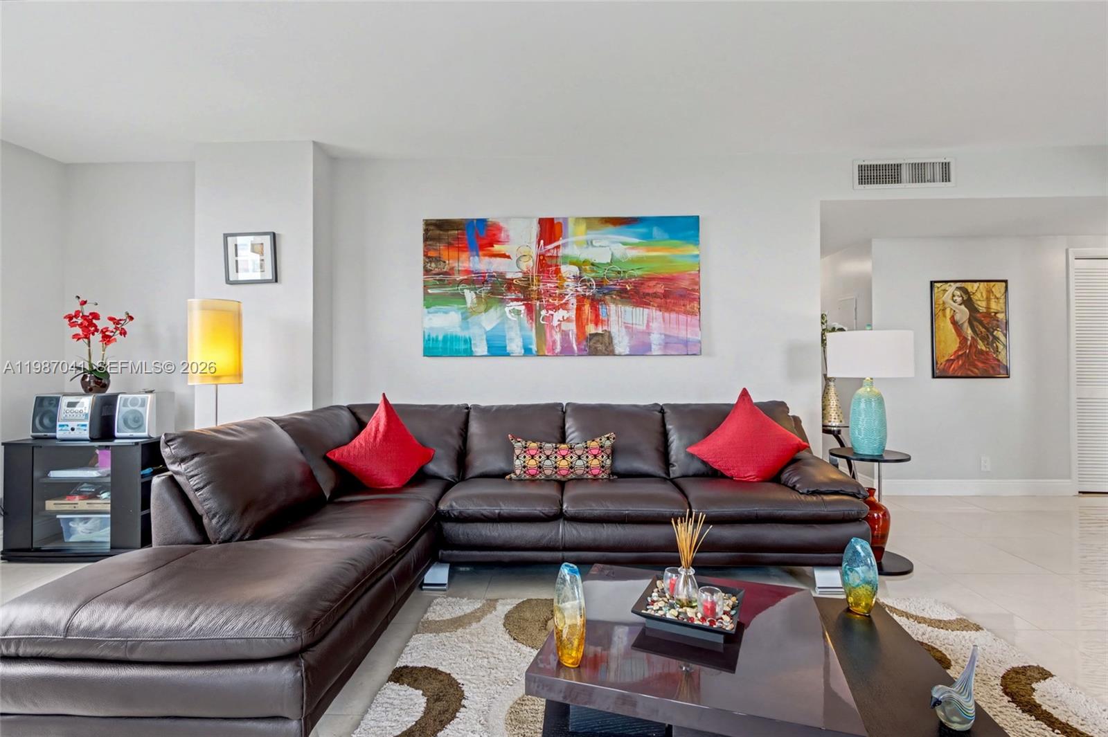 HILLCREST EAST NO 23 COND - Residential