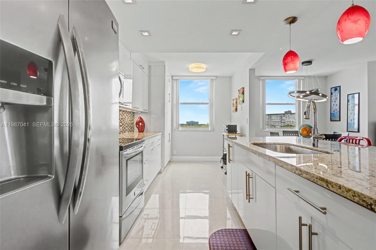 HILLCREST EAST NO 23 COND - Residential