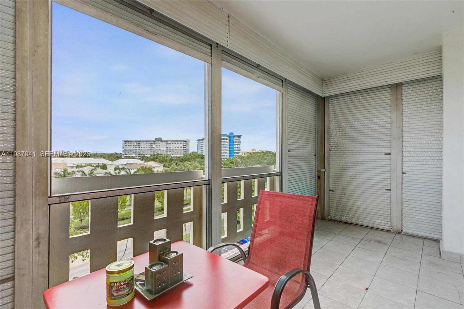 HILLCREST EAST NO 23 COND - Residential