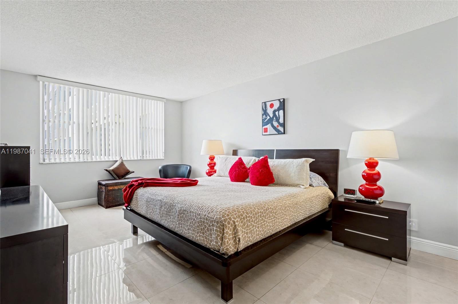 HILLCREST EAST NO 23 COND - Residential