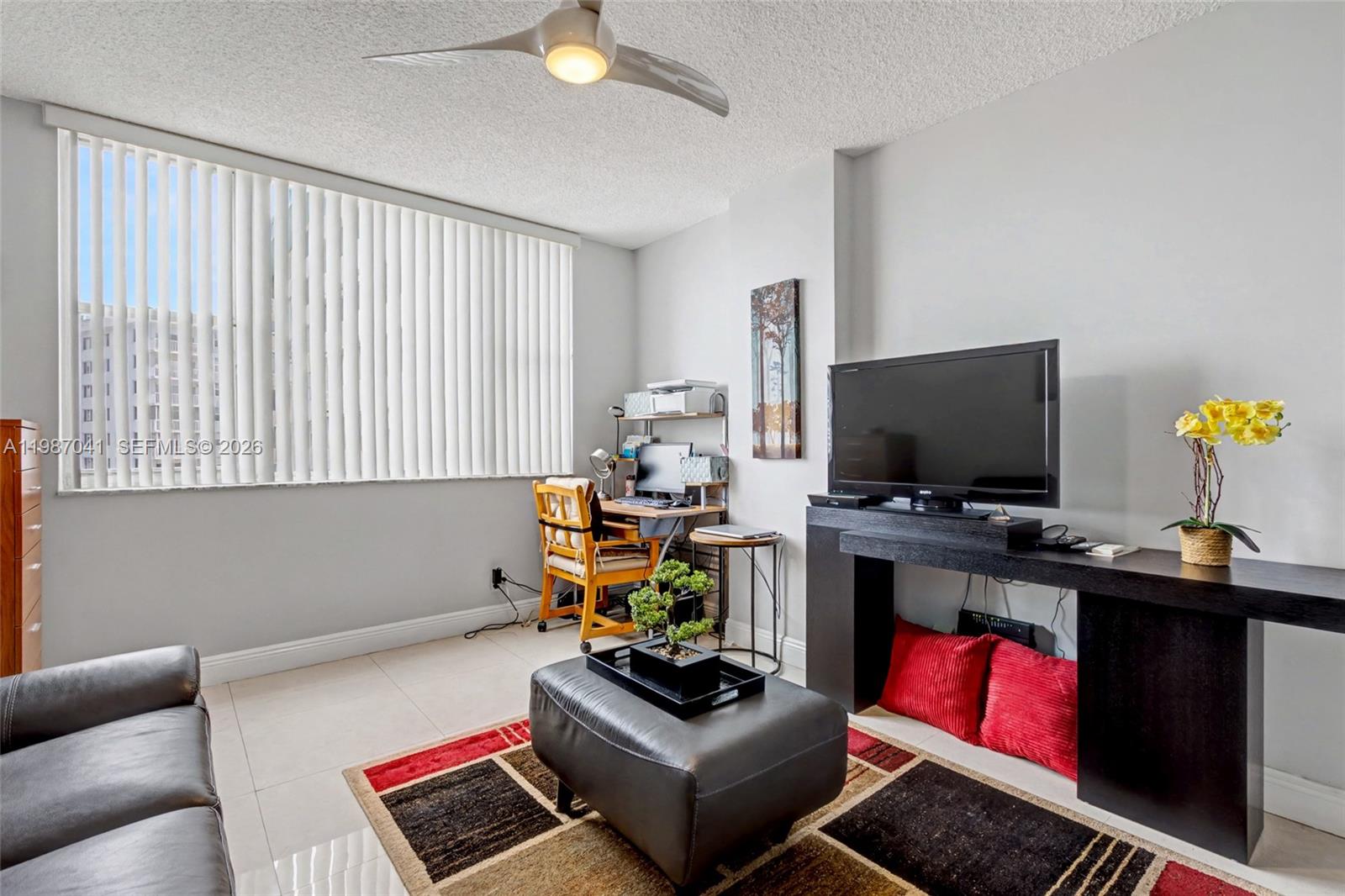 HILLCREST EAST NO 23 COND - Residential