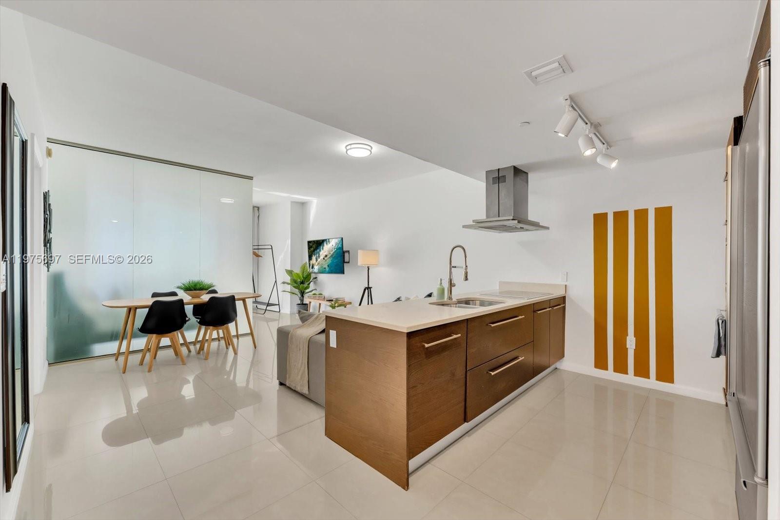 ICON BRICKELL CONDO NO 3 - Residential