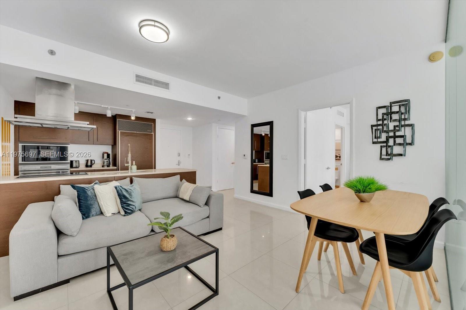 ICON BRICKELL CONDO NO 3 - Residential