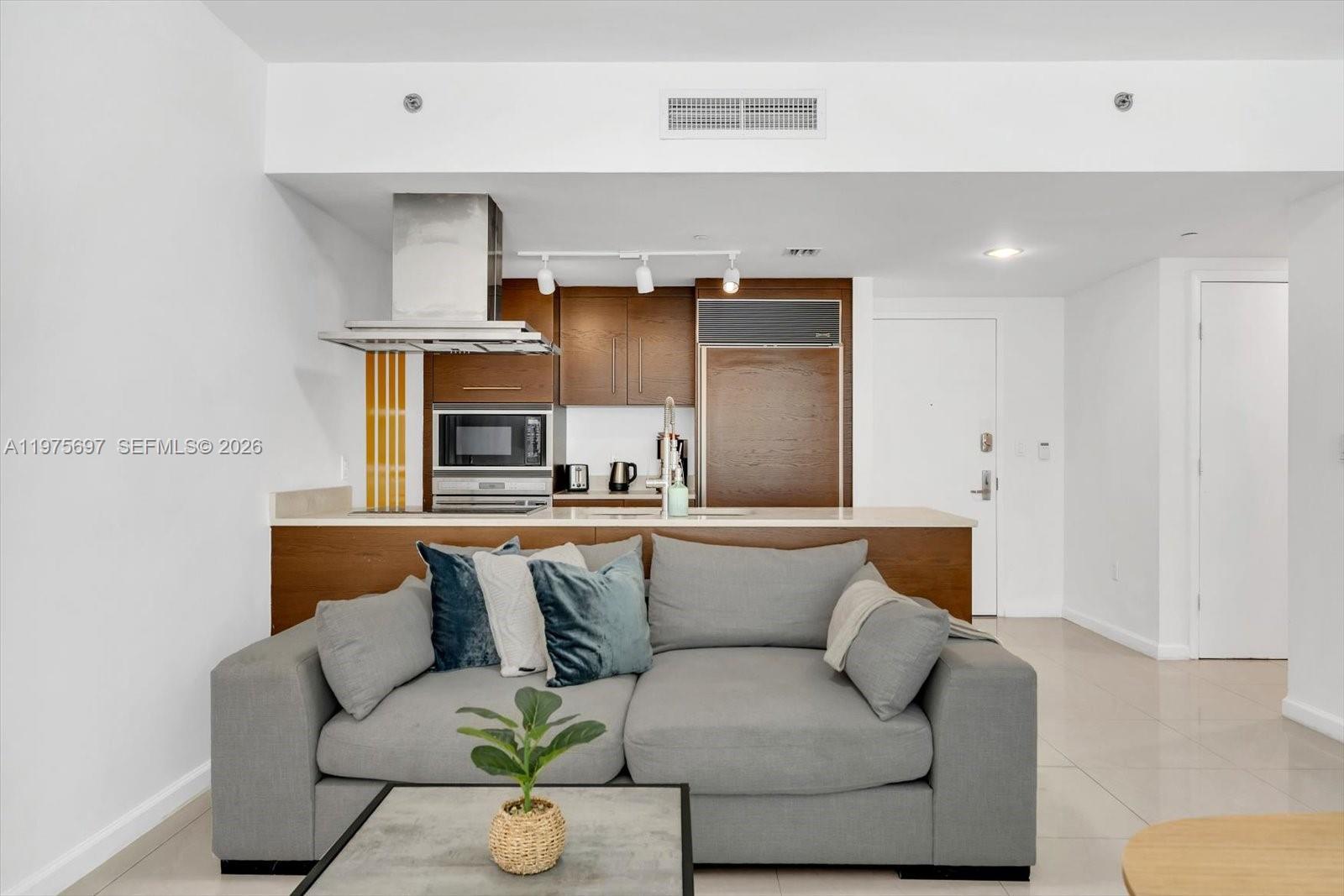 ICON BRICKELL CONDO NO 3 - Residential