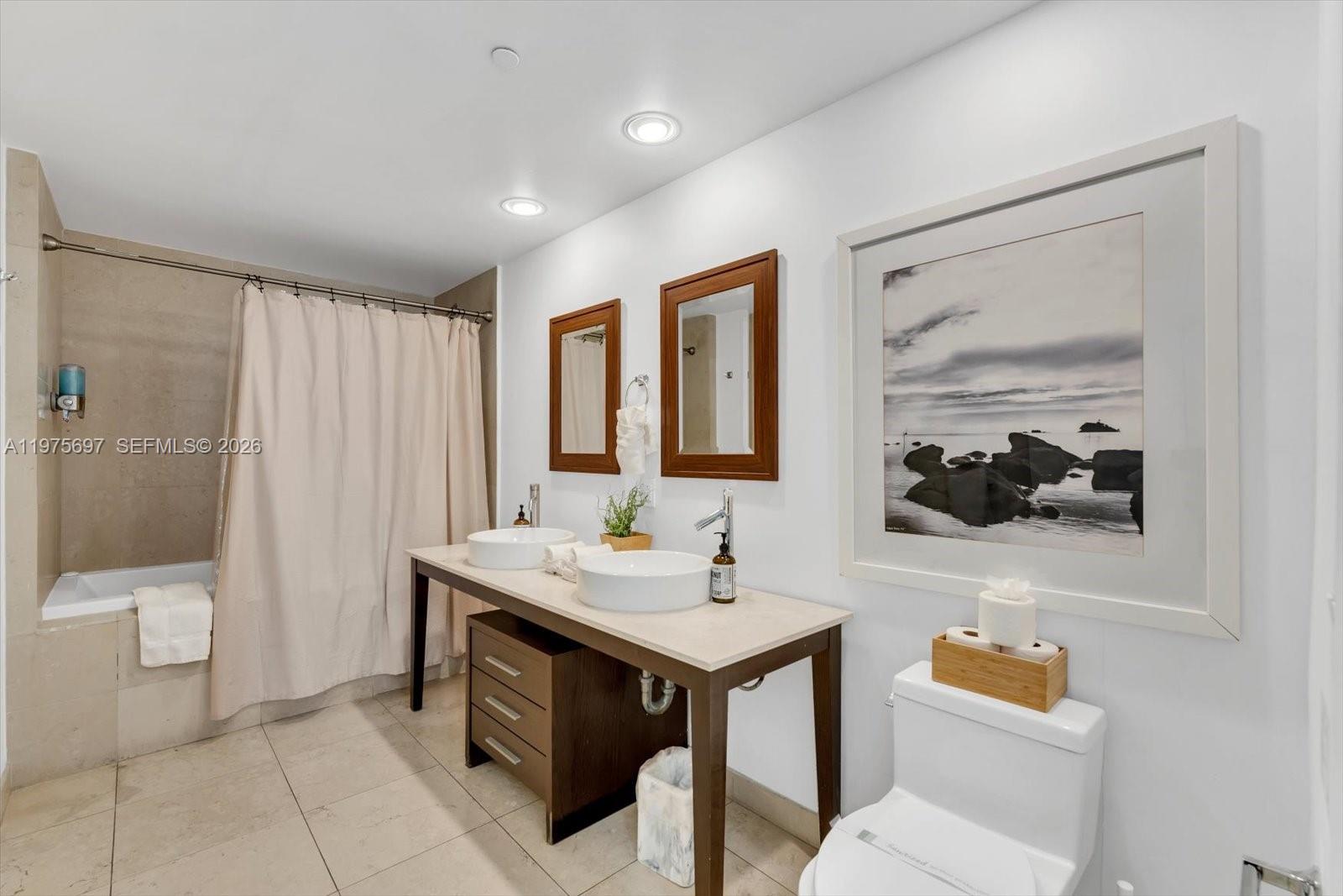 ICON BRICKELL CONDO NO 3 - Residential