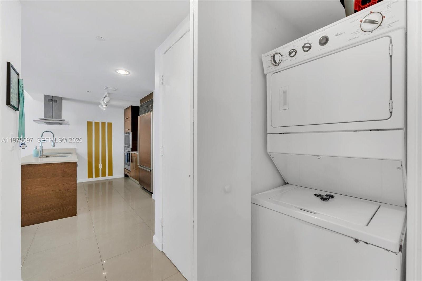 ICON BRICKELL CONDO NO 3 - Residential