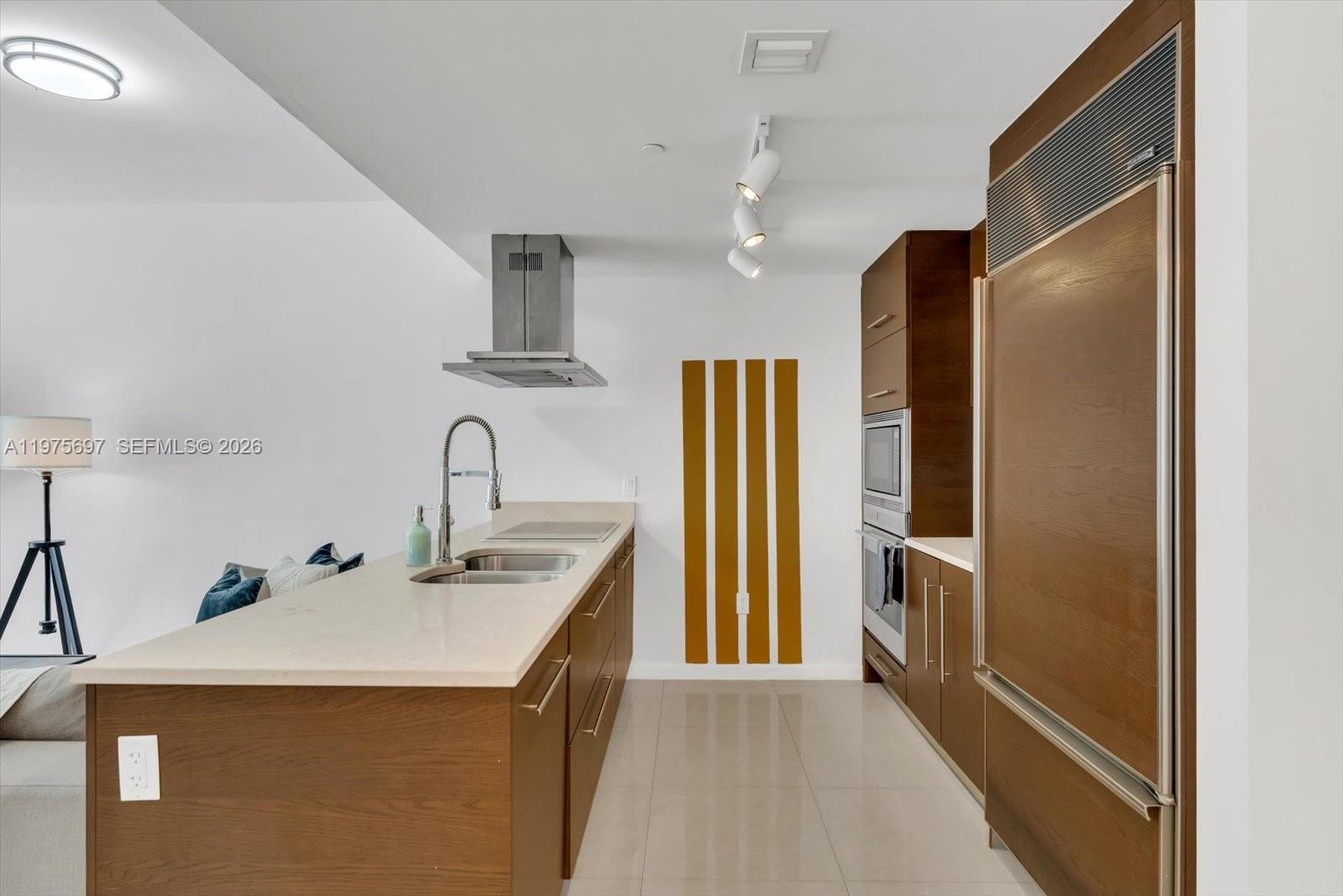 ICON BRICKELL CONDO NO 3 - Residential