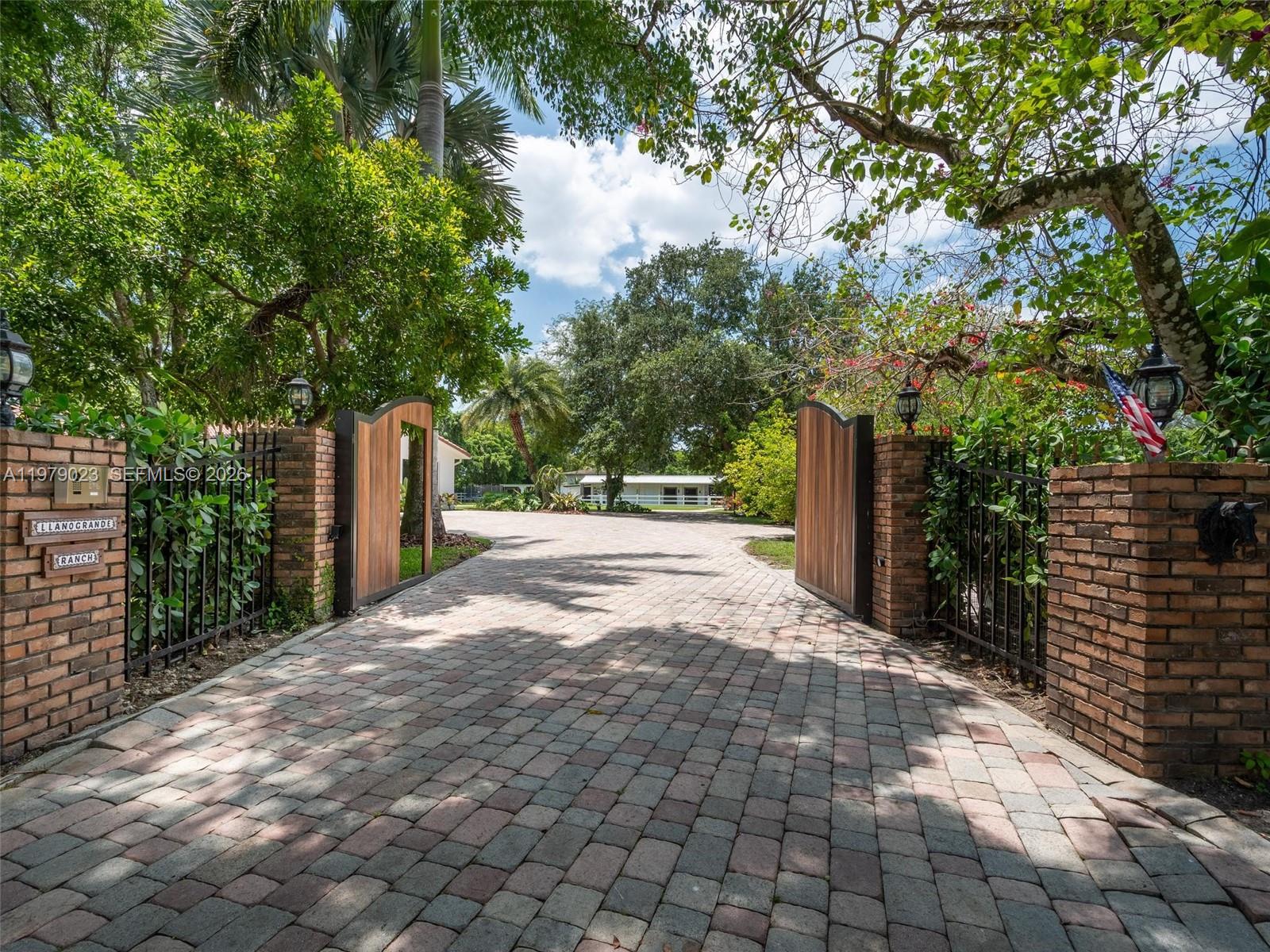 ROLLING OAKS ESTATES - Residential