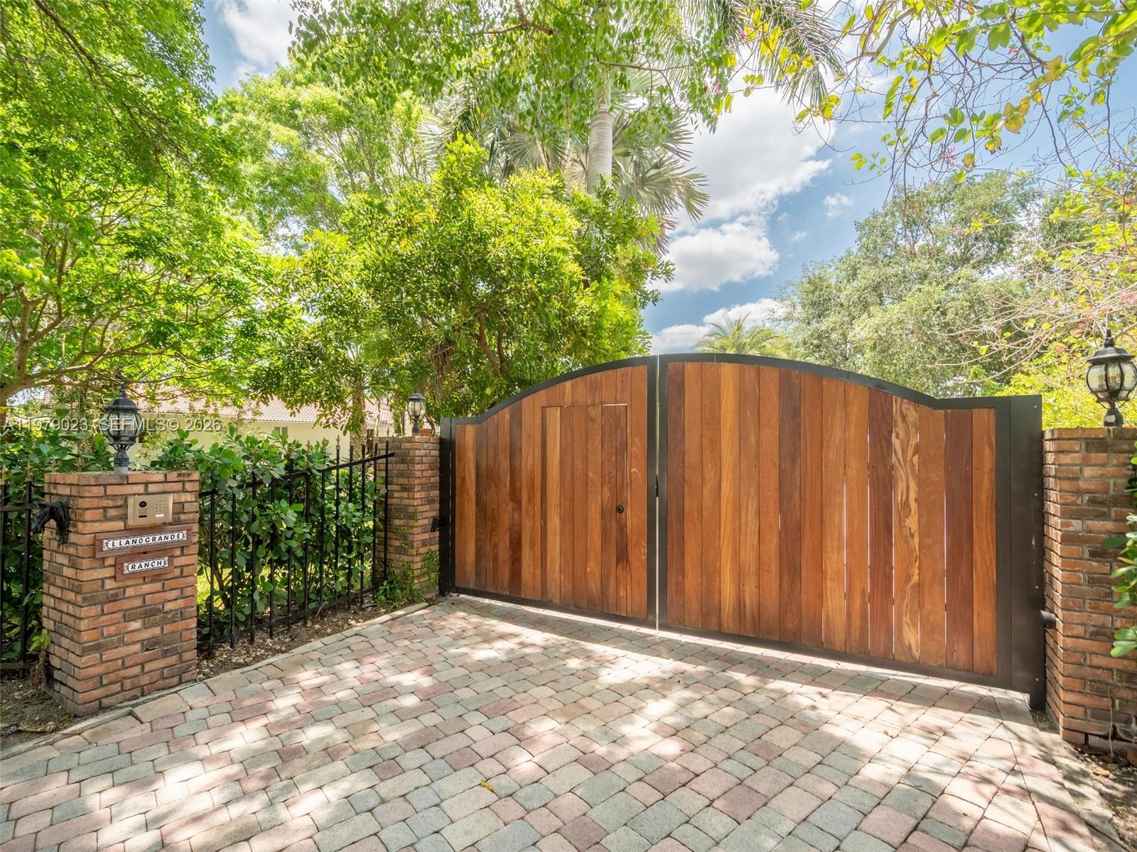 ROLLING OAKS ESTATES - Residential