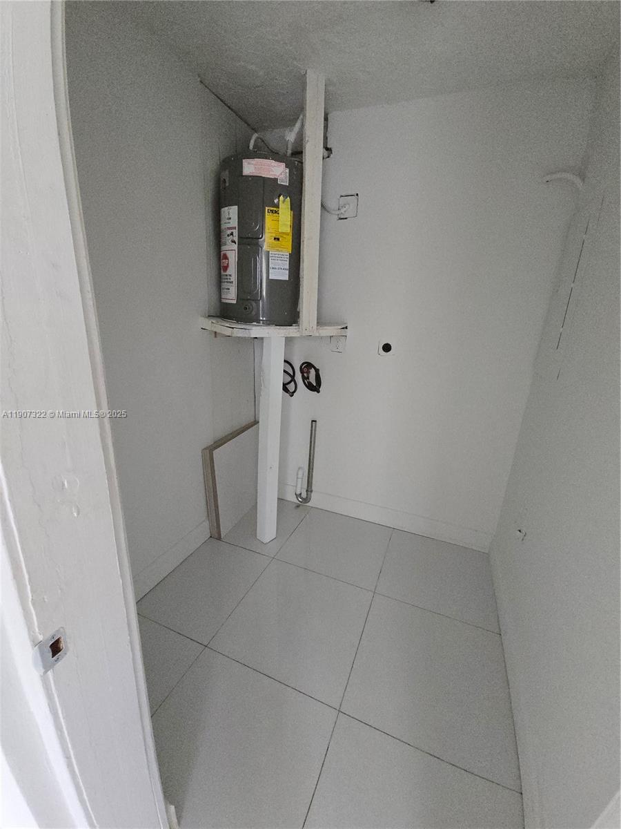 SUNRISE TOWNE PREFERRED 3 - Residential Lease