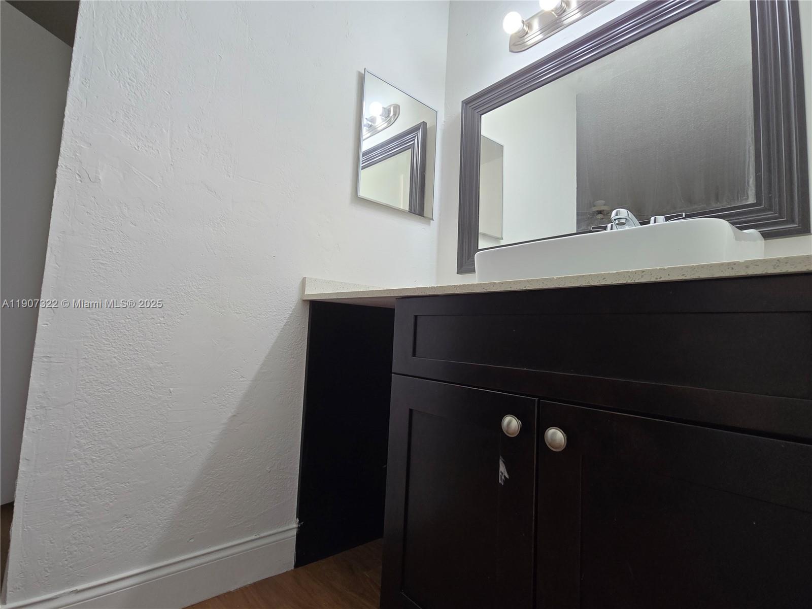 SUNRISE TOWNE PREFERRED 3 - Residential Lease