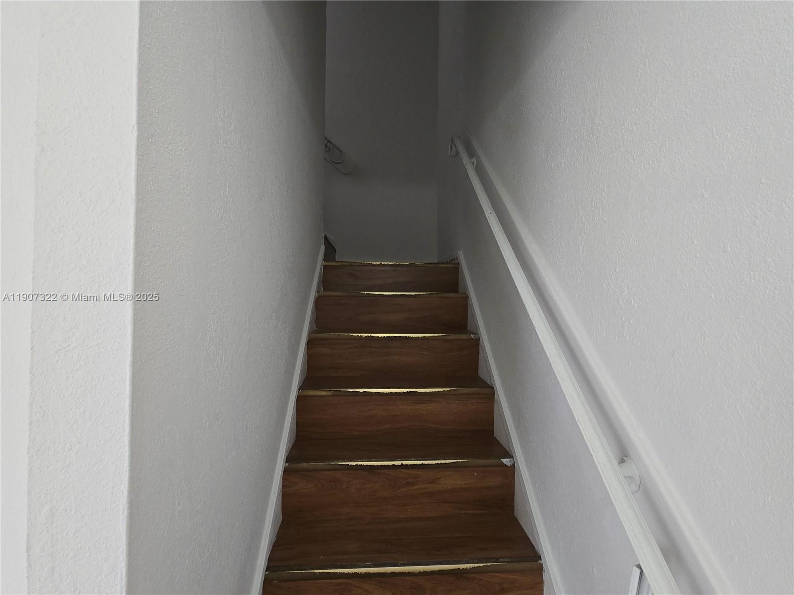 SUNRISE TOWNE PREFERRED 3 - Residential Lease