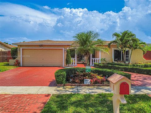 Single Family Residence in Pembroke Pines FL 8850 7th Ct.jpg