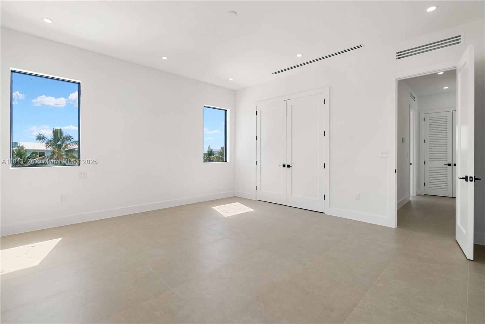 THE HARBORAGE - Residential