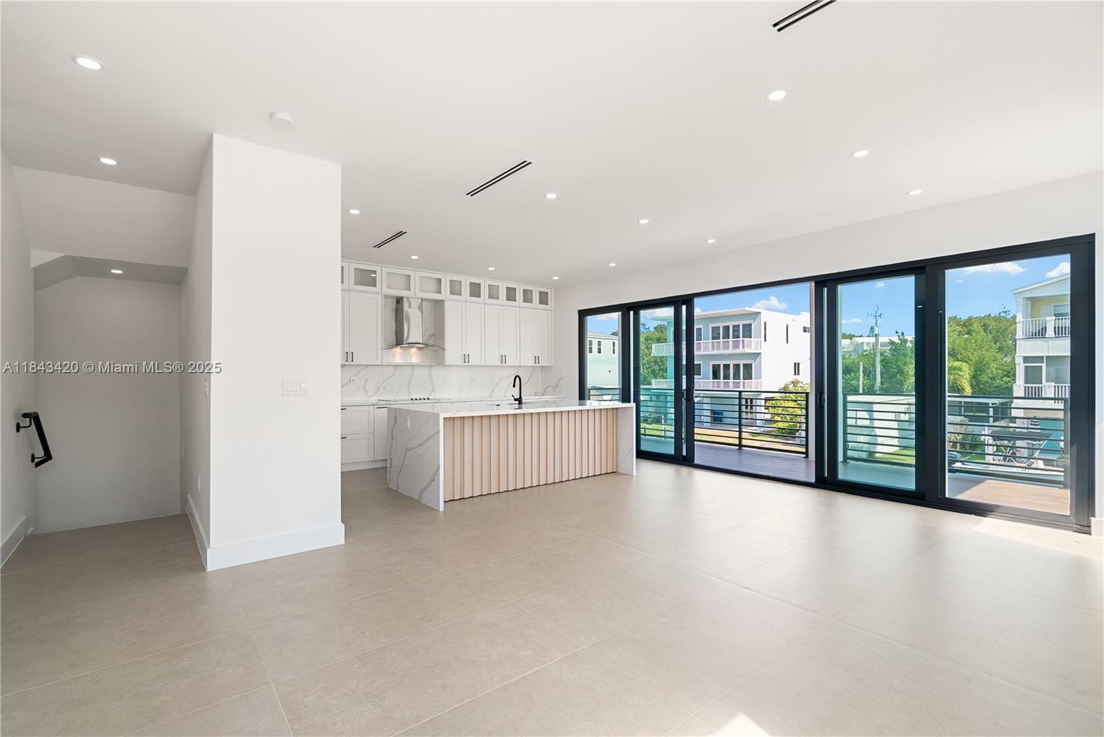 THE HARBORAGE - Residential