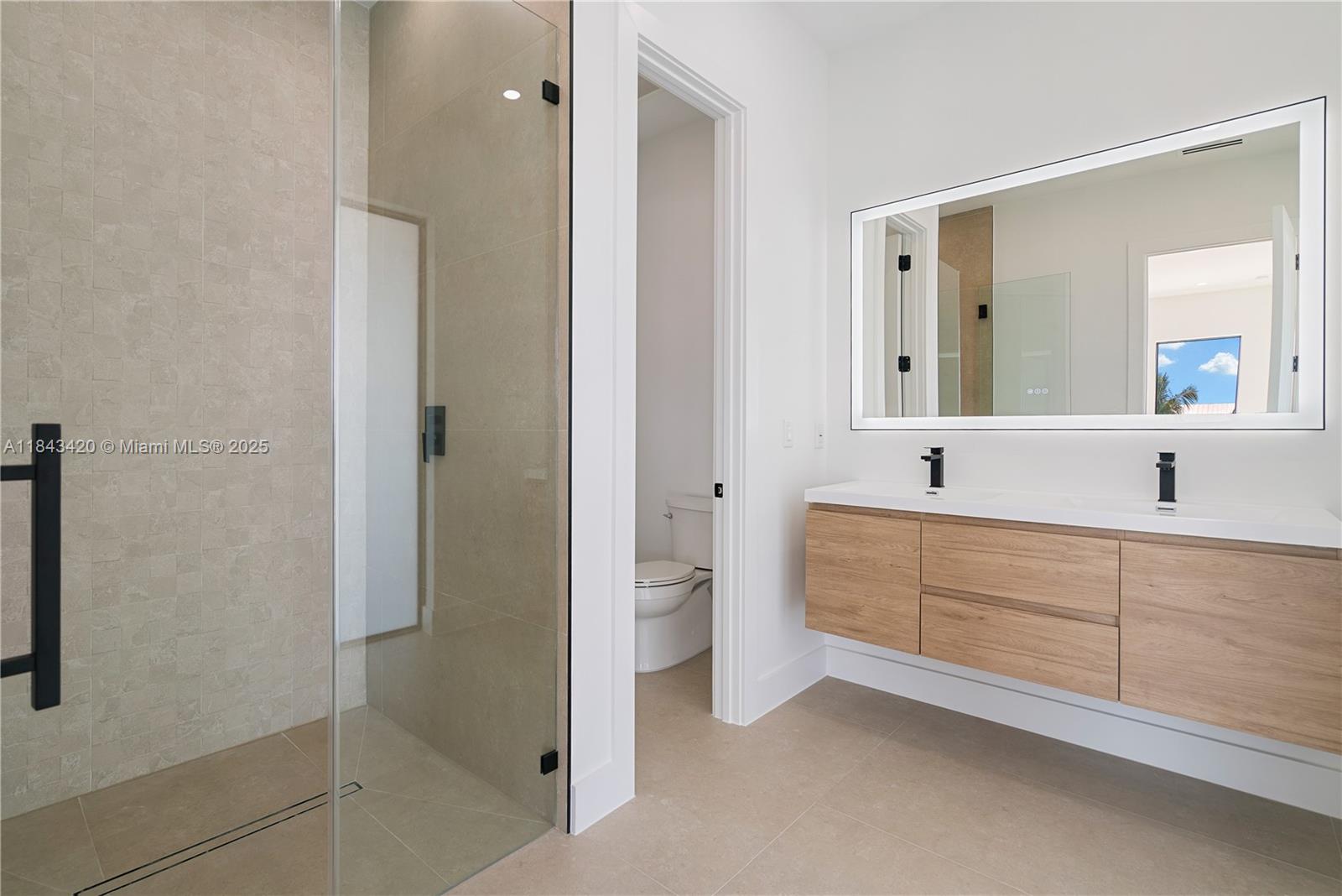 THE HARBORAGE - Residential