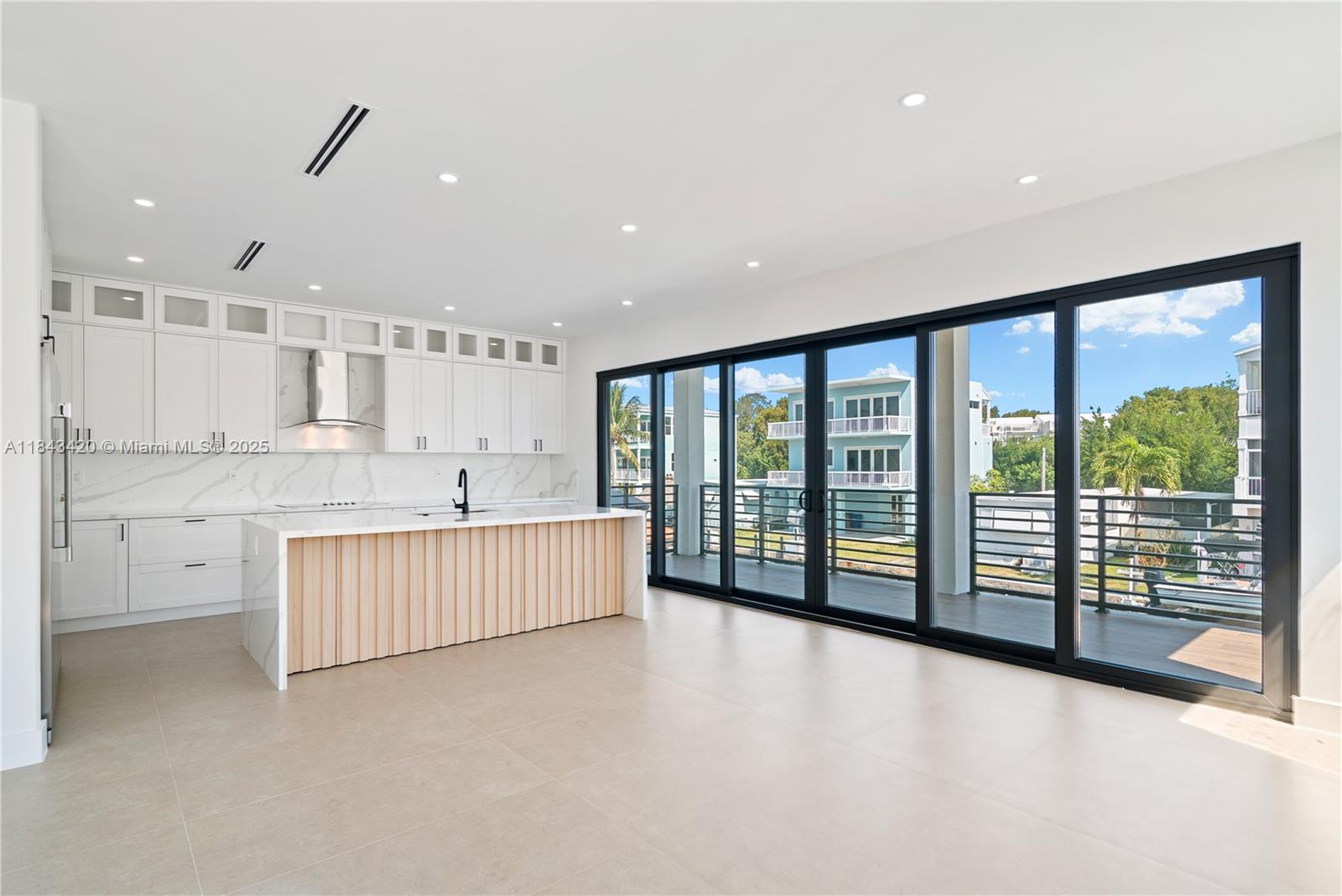 THE HARBORAGE - Residential