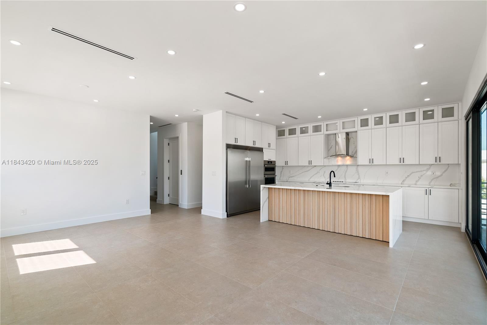 THE HARBORAGE - Residential