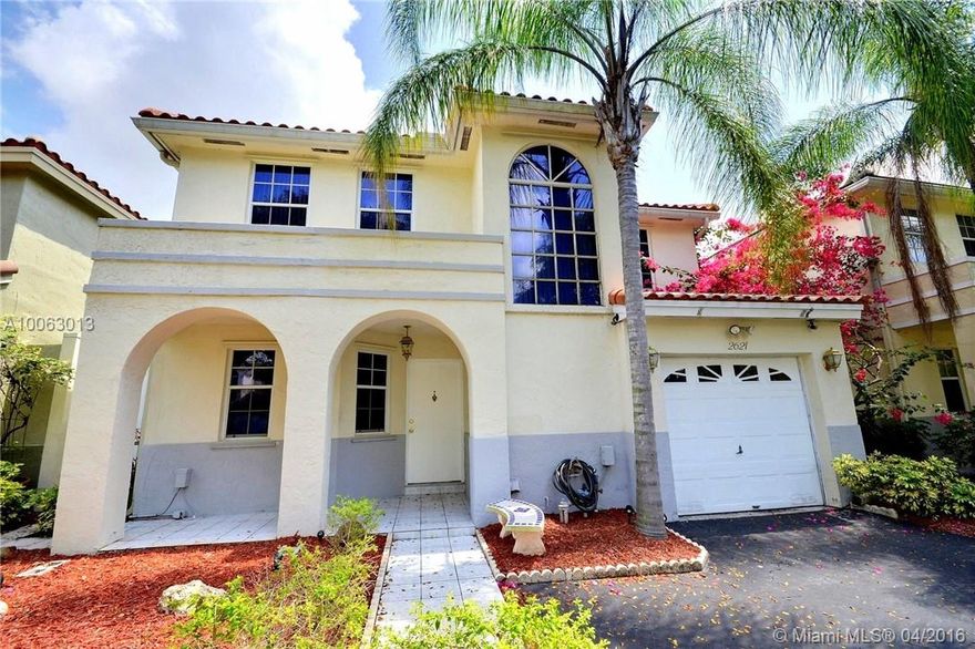 AWESOME 3 BEDROOM, 2.5 BATHROOM HOME IN SOUGHT-AFTER TRELLISES AT EMBASSY LAKES IN COOPER CITY. WALK TO A+ EMBASSY CREEK ELEMENTARY SCHOOL. HOMES FEATURES 3 BEDS, 2.5 BATHS, GREAT FLOOR PLAN WITH MASTER ON THE MAIN LEVEL - 2 LARGE BEDROOMS AND FULL BATH ON SECOND FLOOR. SCREENED BACK PATIO AND FENCED YARD. NEW ROOF AND AC IN 2008. OWN IN COOPER CITY UNDER $300,000 AND  ENJOY ALL THE AMENITIES OF EMBASSY LAKES, GORGEOUS CLUBHOUSE W/ GYM, SWIMMING POOL, TENNIS COURTS & BASKETBALL COURTS.
