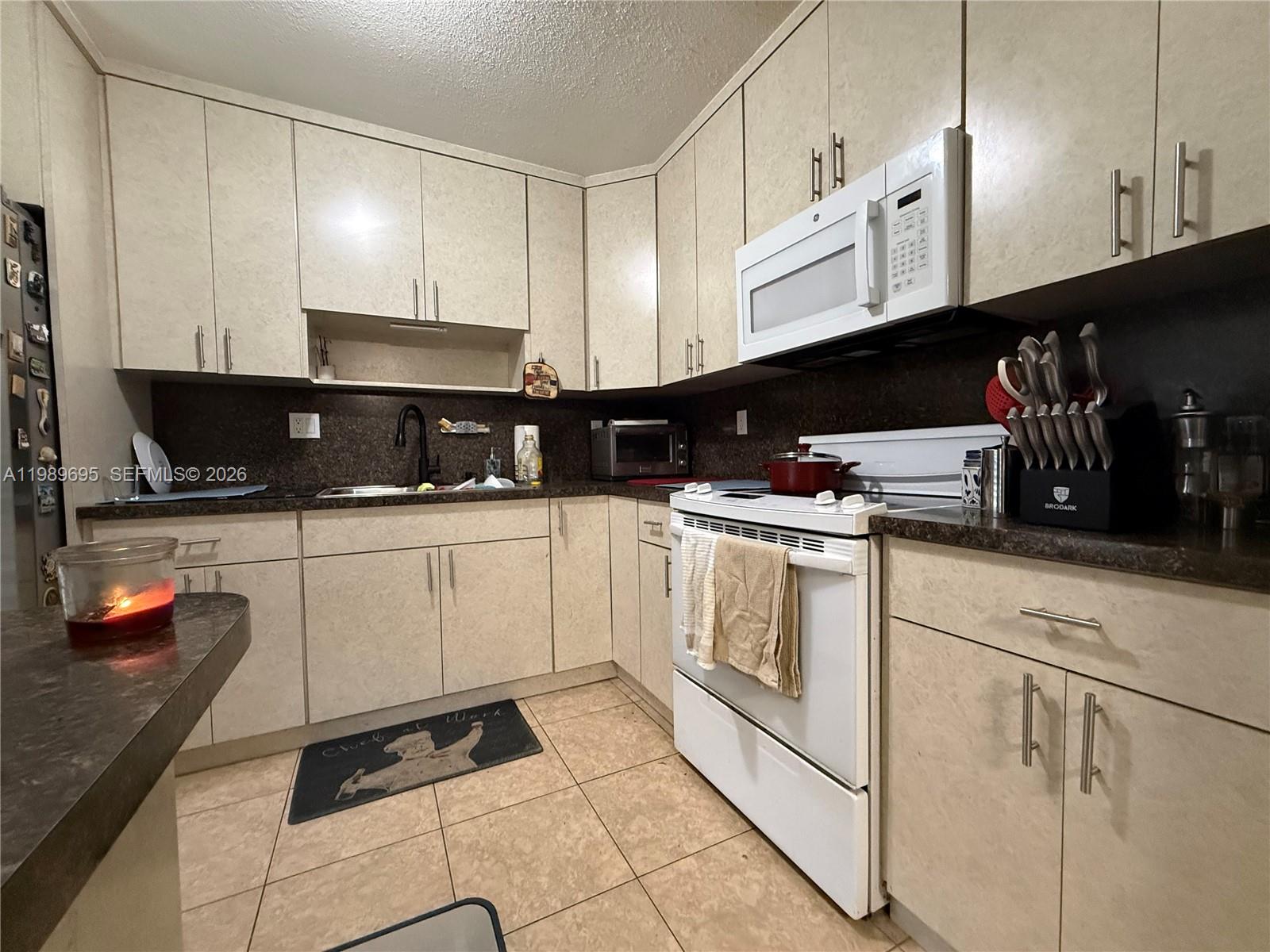 NOVA VILLAS CONDOMINIUM 3 - Residential