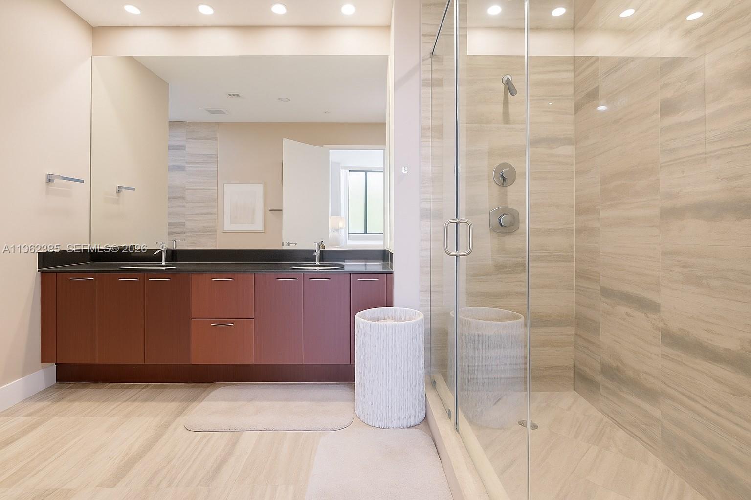 TDR TOWER I CONDO - Residential