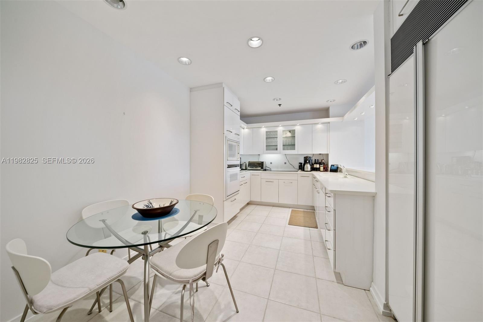 201 Crandon Blvd 927