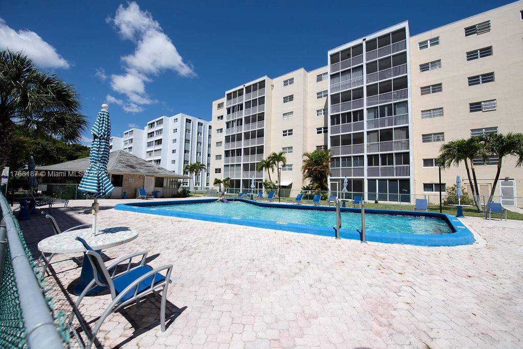 MEADOWBROOK TOWERS CONDO - Residential