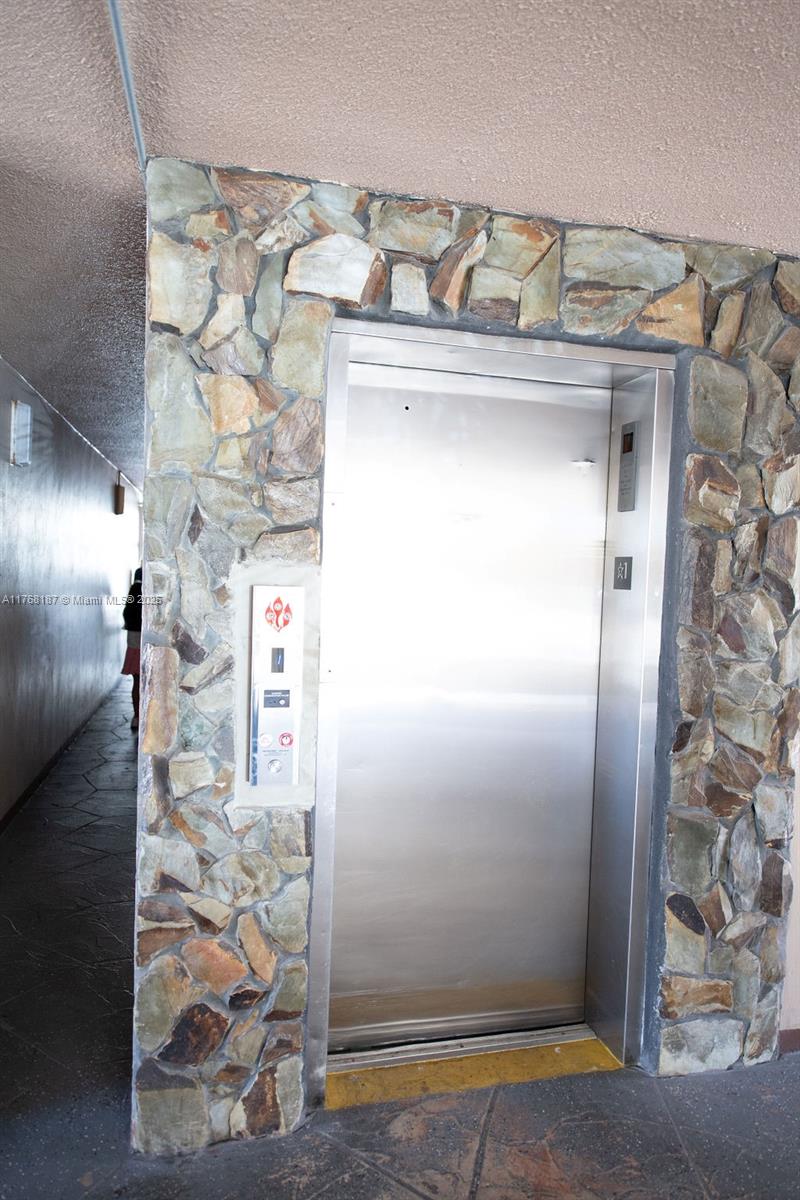 MEADOWBROOK TOWERS CONDO - Residential