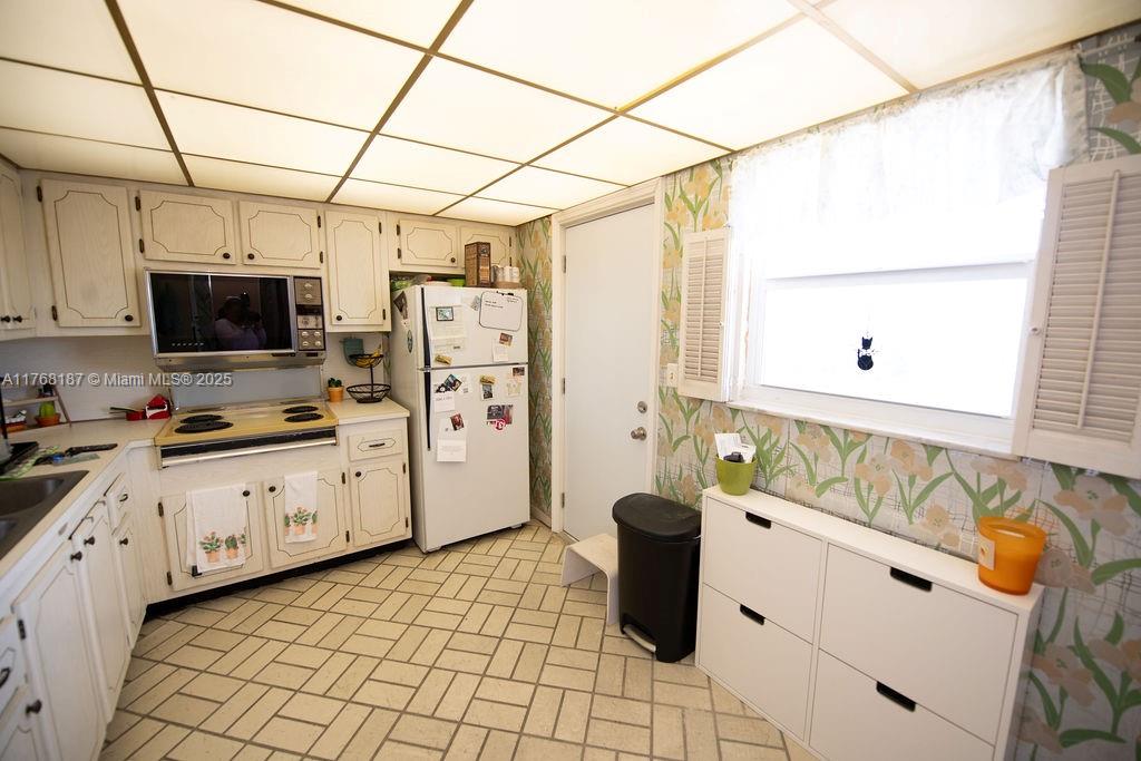 301 NE 14th Ave 607