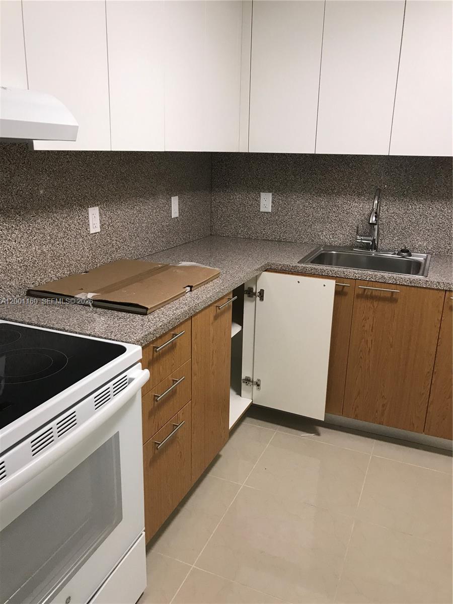 OLA CONDO - Residential