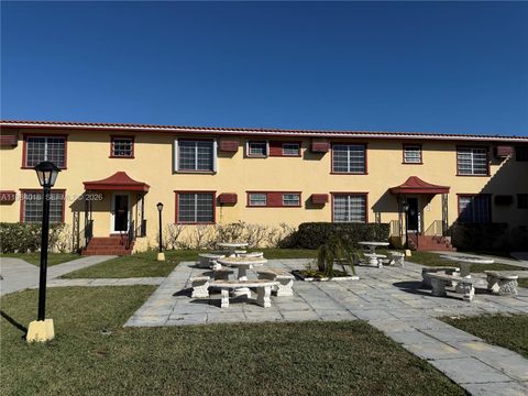 617 SW 11th St 14E Miami FL 33129