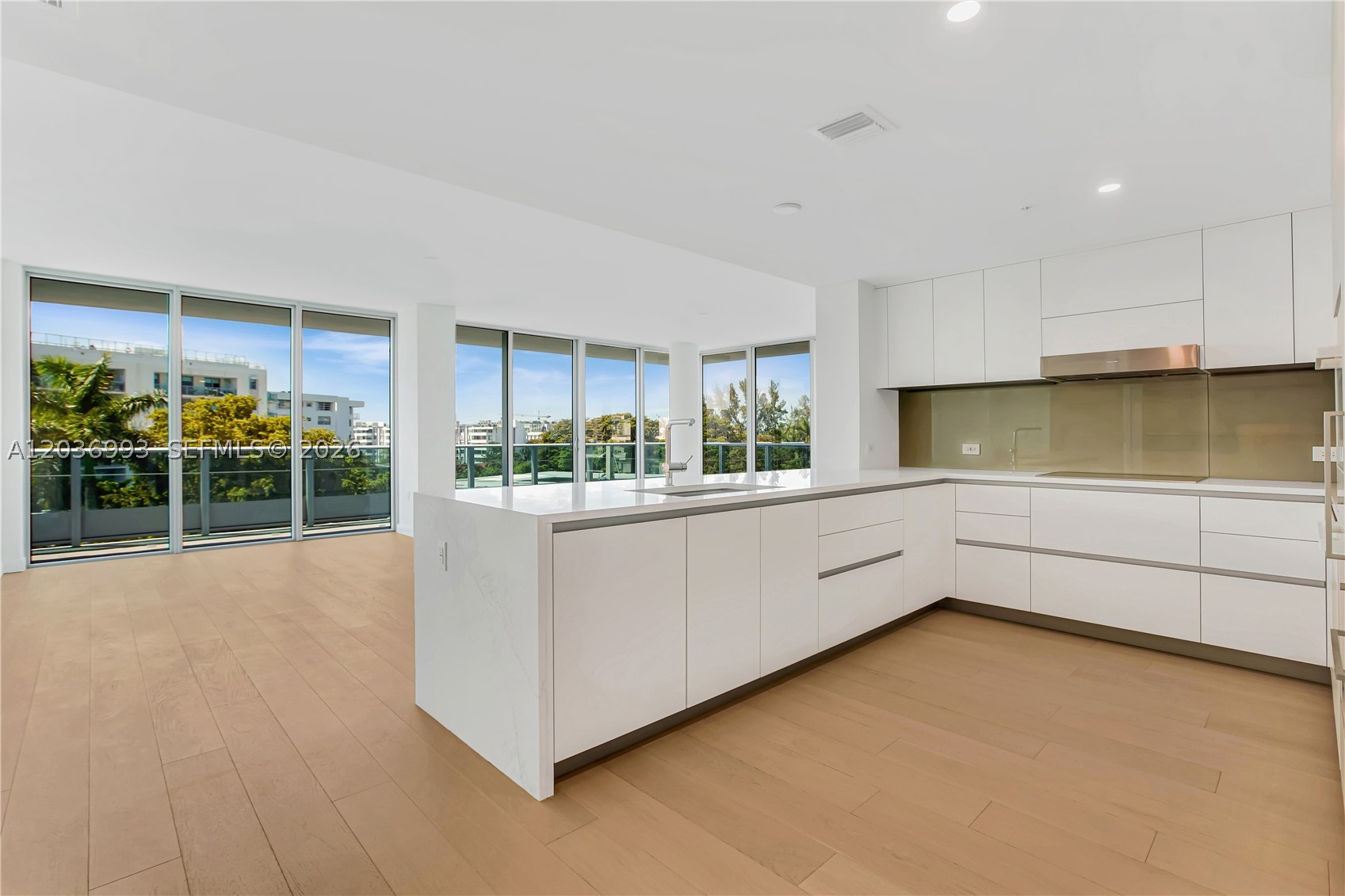 9221 E Bay Harbor Drive 512
