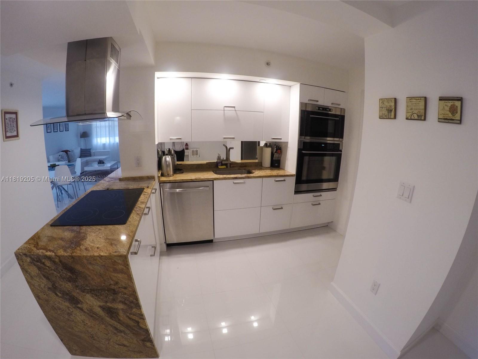 THE COLLINS CONDO - Residential Lease