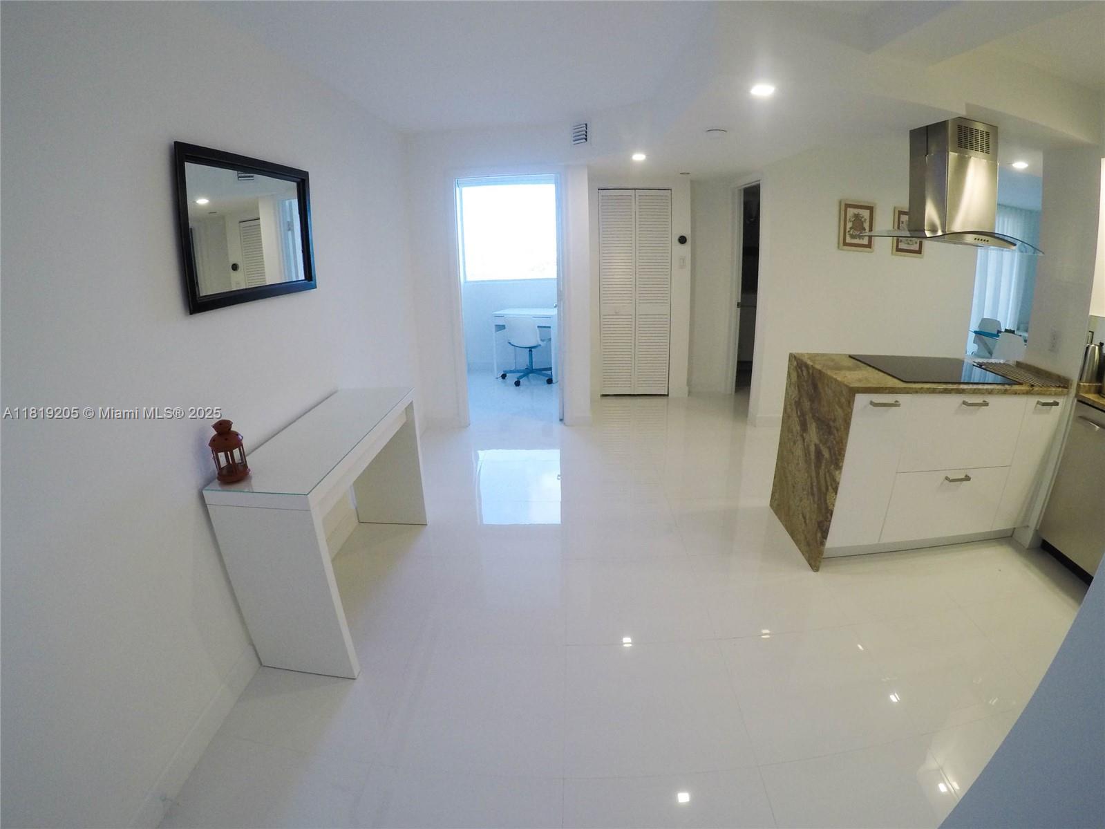THE COLLINS CONDO - Residential Lease