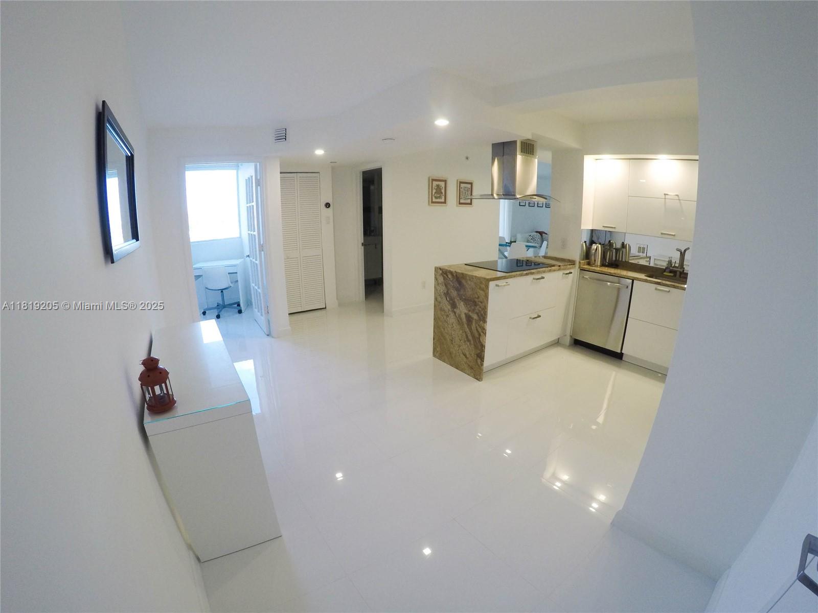 THE COLLINS CONDO - Residential Lease