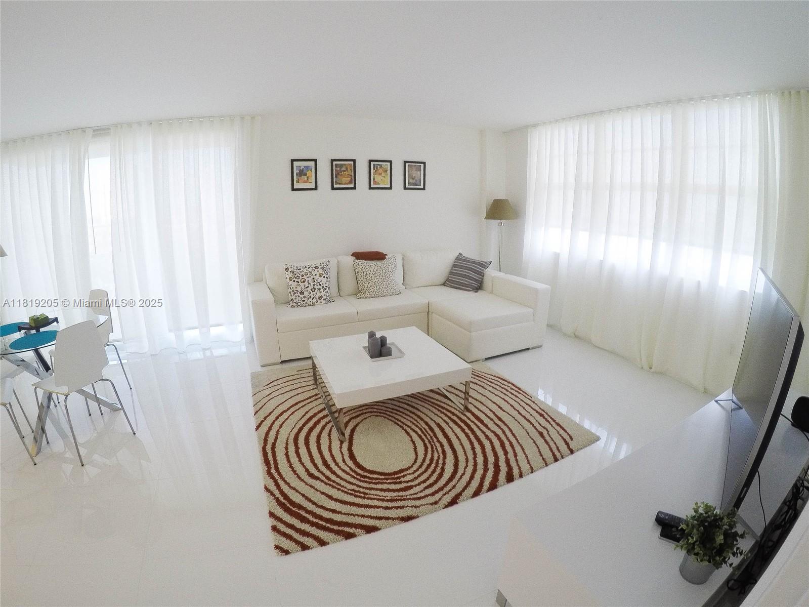 THE COLLINS CONDO - Residential Lease