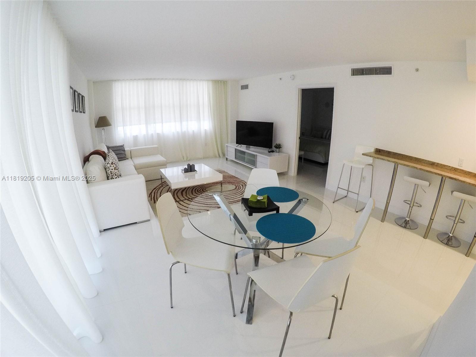 THE COLLINS CONDO - Residential Lease