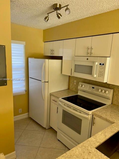 CYPRESS BEND CONDOMINIUM - Residential Lease
