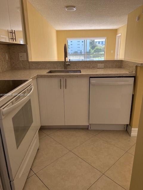 CYPRESS BEND CONDOMINIUM - Residential Lease