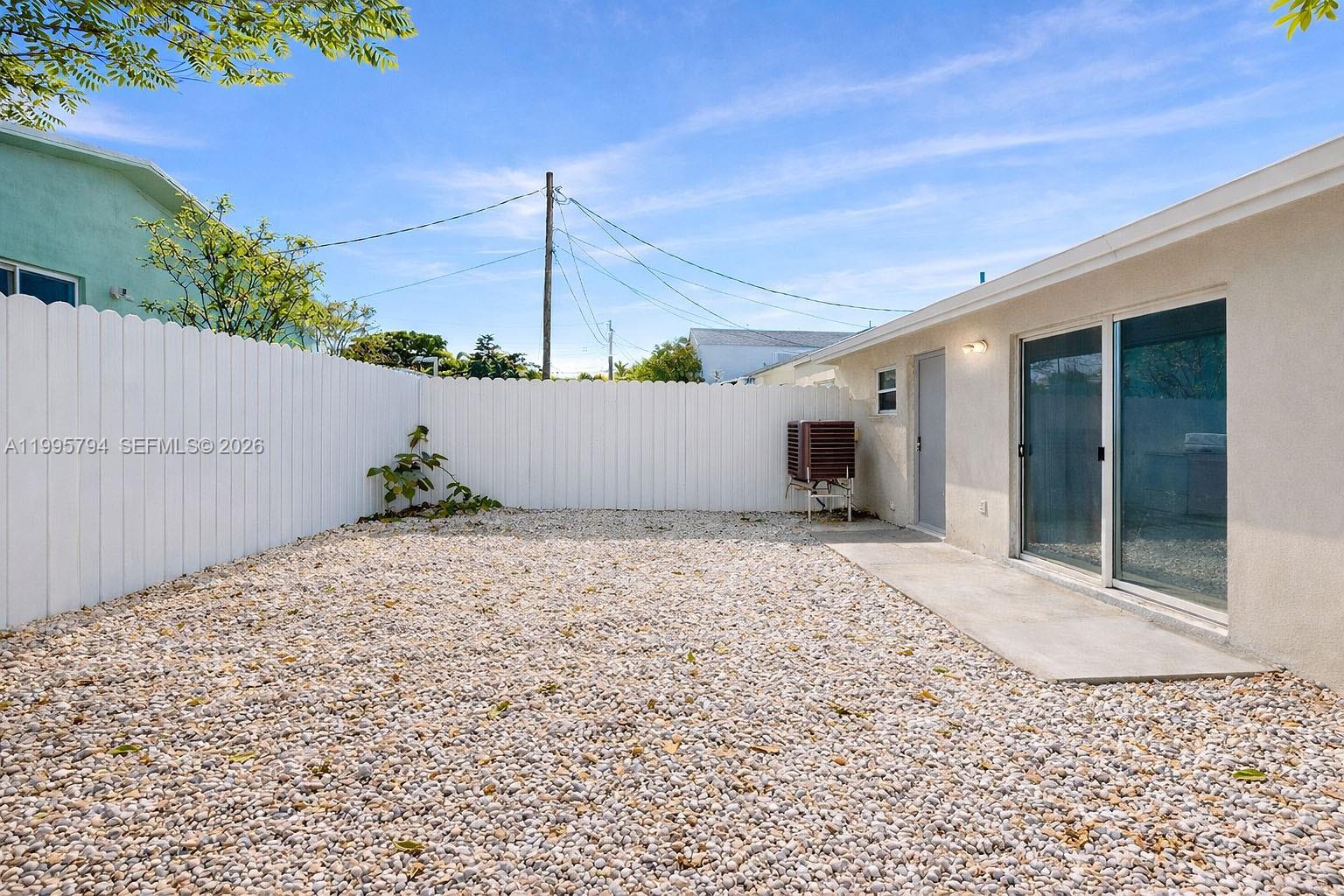 RIVERSIDE FARMS - Residential Lease